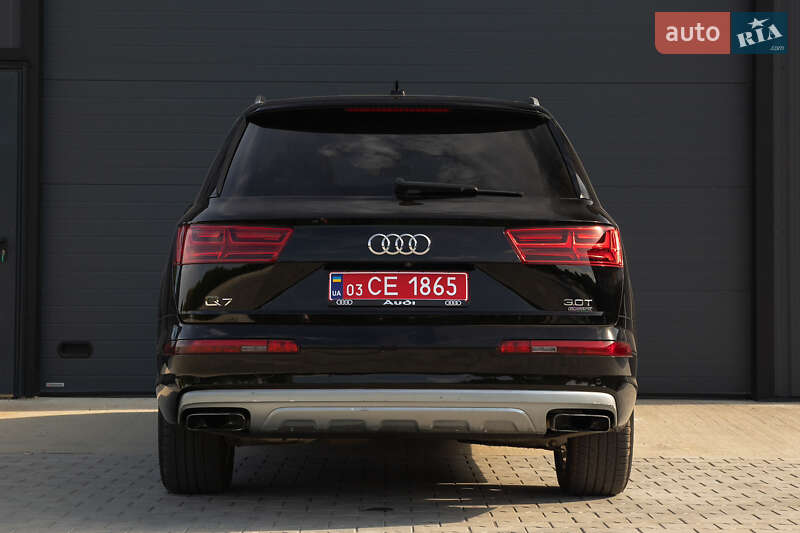 Внедорожник / Кроссовер Audi Q7 2016 в Дубно