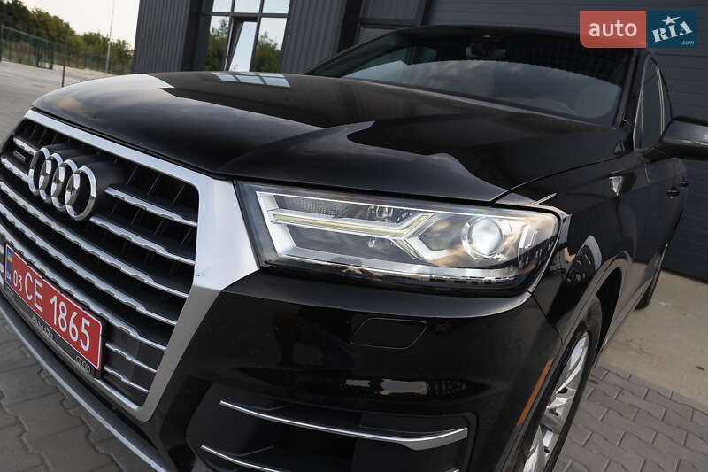 Внедорожник / Кроссовер Audi Q7 2016 в Дубно