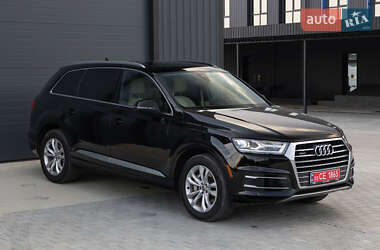 Внедорожник / Кроссовер Audi Q7 2016 в 