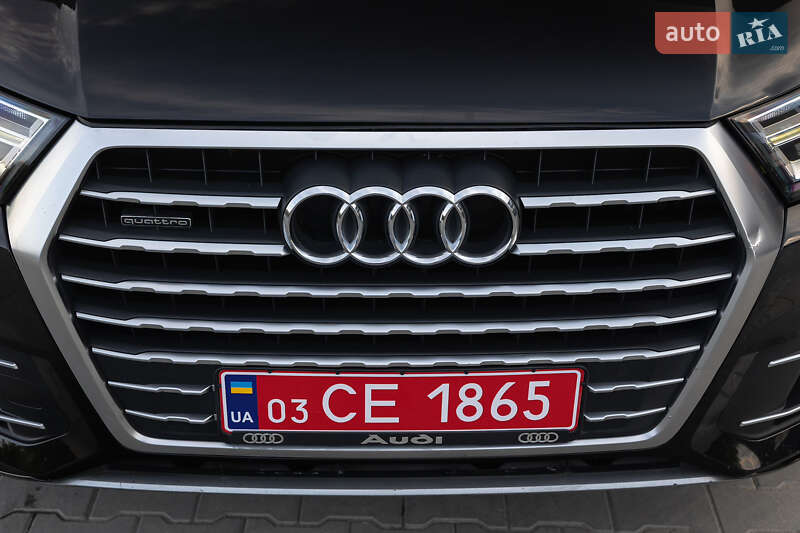 Внедорожник / Кроссовер Audi Q7 2016 в Дубно