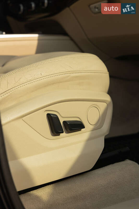 Внедорожник / Кроссовер Audi Q7 2016 в Дубно