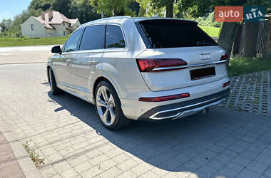 Внедорожник / Кроссовер Audi Q7 2020 в 