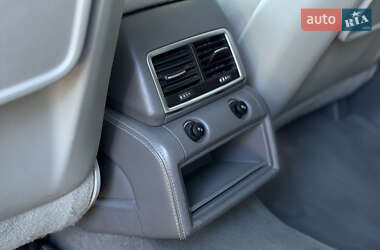 Позашляховик / Кросовер Audi Q7 2009 в 