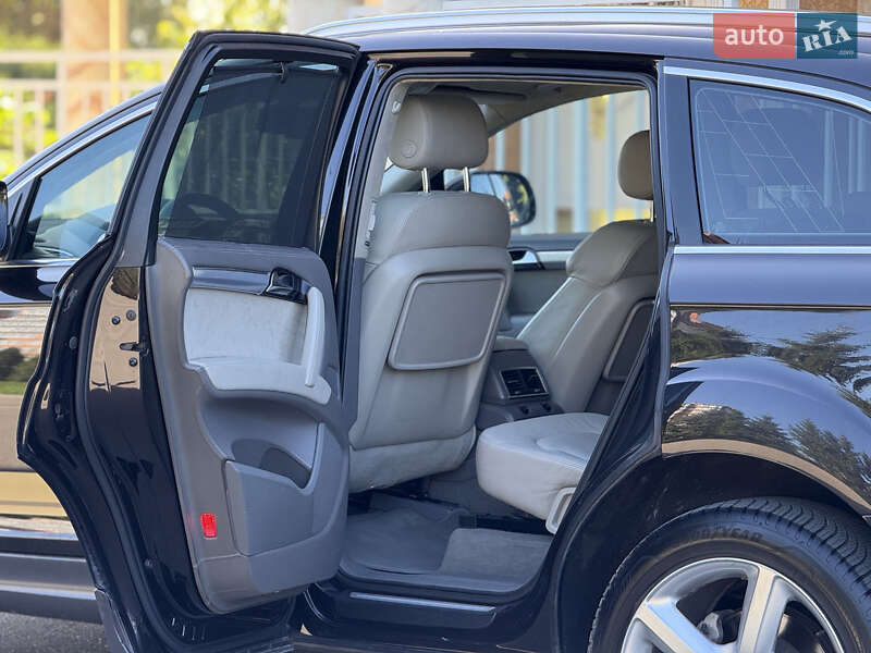 Внедорожник / Кроссовер Audi Q7 2009 в Тернополе