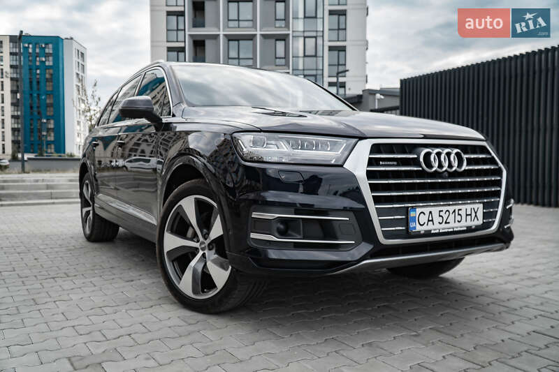 Позашляховик / Кросовер Audi Q7 2016 в Черкасах