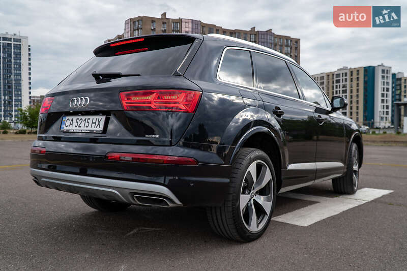 Позашляховик / Кросовер Audi Q7 2016 в Черкасах