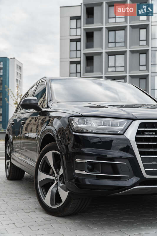 Позашляховик / Кросовер Audi Q7 2016 в Черкасах