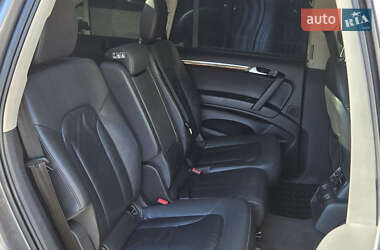 Внедорожник / Кроссовер Audi Q7 2012 в 