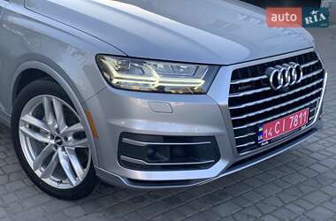 Внедорожник / Кроссовер Audi Q7 2016 в 