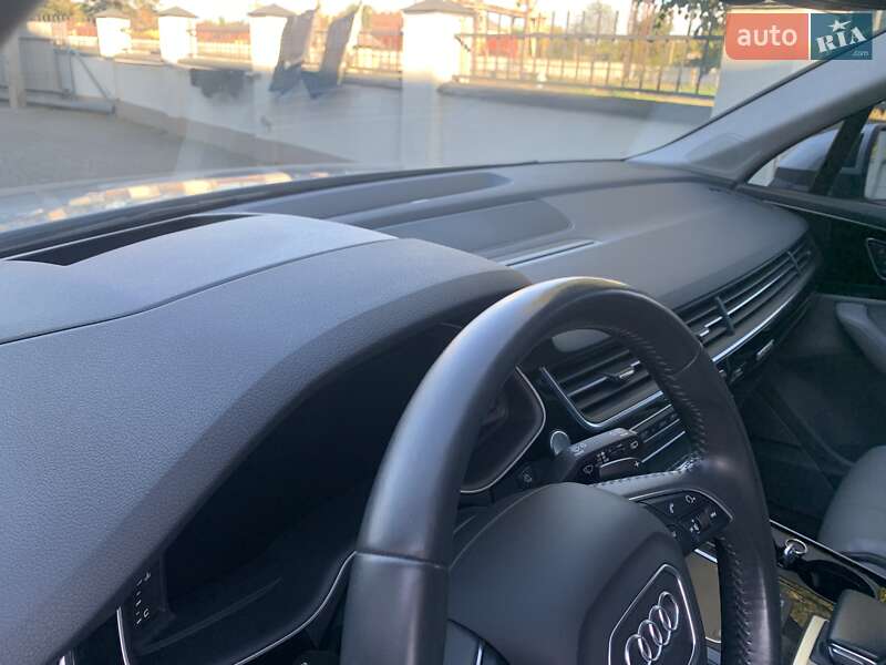 Позашляховик / Кросовер Audi Q7 2016 в Дрогобичі