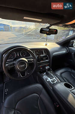 Внедорожник / Кроссовер Audi Q7 2014 в 