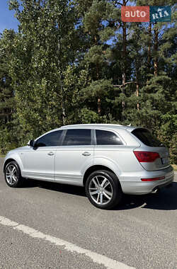 Позашляховик / Кросовер Audi Q7 2012 в 