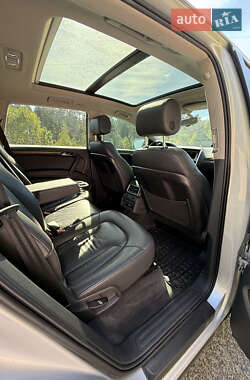 Позашляховик / Кросовер Audi Q7 2012 в 