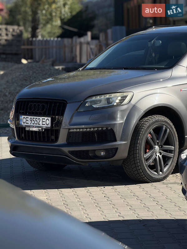 Позашляховик / Кросовер Audi Q7 2010 в Чернівцях