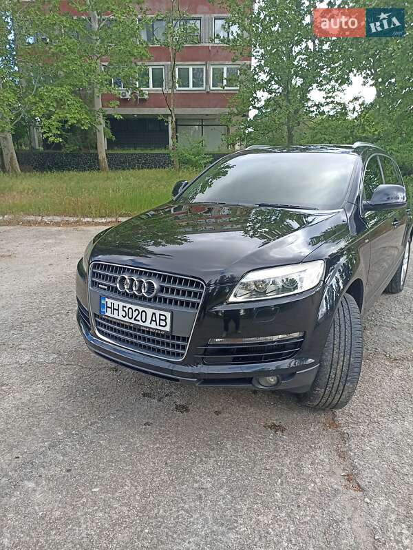 Позашляховик / Кросовер Audi Q7 2007 в Білгороді-Дністровському