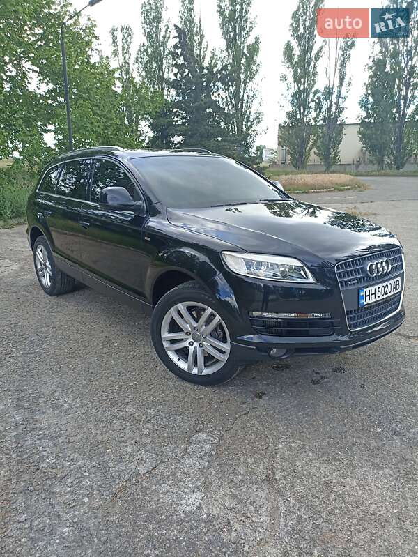 Позашляховик / Кросовер Audi Q7 2007 в Білгороді-Дністровському