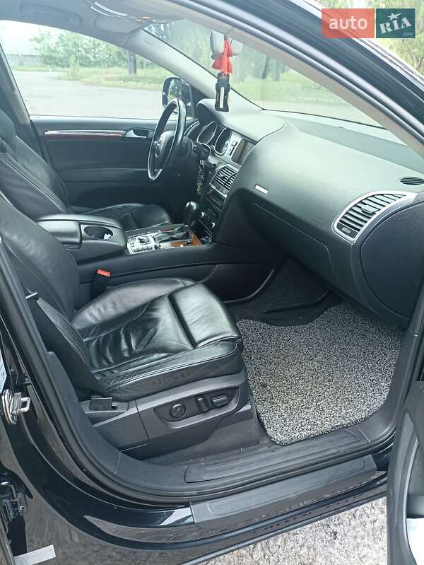 Позашляховик / Кросовер Audi Q7 2007 в Білгороді-Дністровському