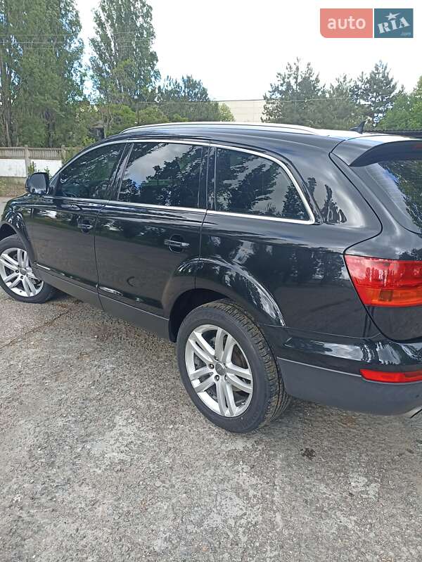 Позашляховик / Кросовер Audi Q7 2007 в Білгороді-Дністровському