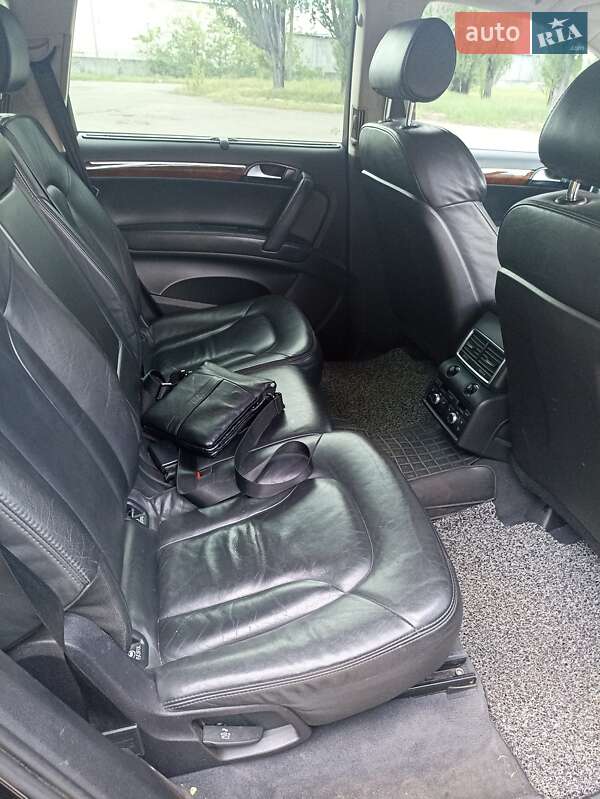 Позашляховик / Кросовер Audi Q7 2007 в Білгороді-Дністровському