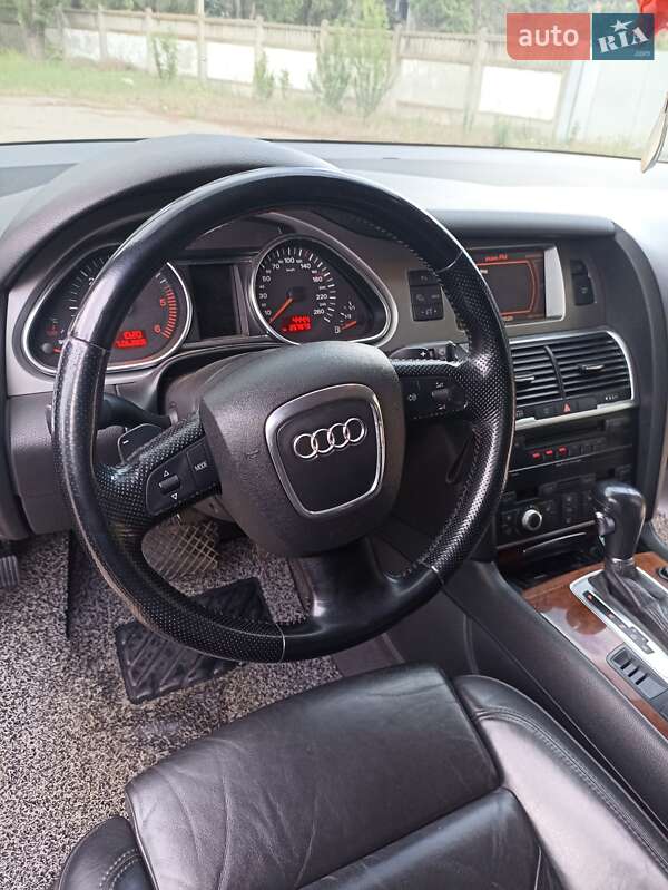 Позашляховик / Кросовер Audi Q7 2007 в Білгороді-Дністровському