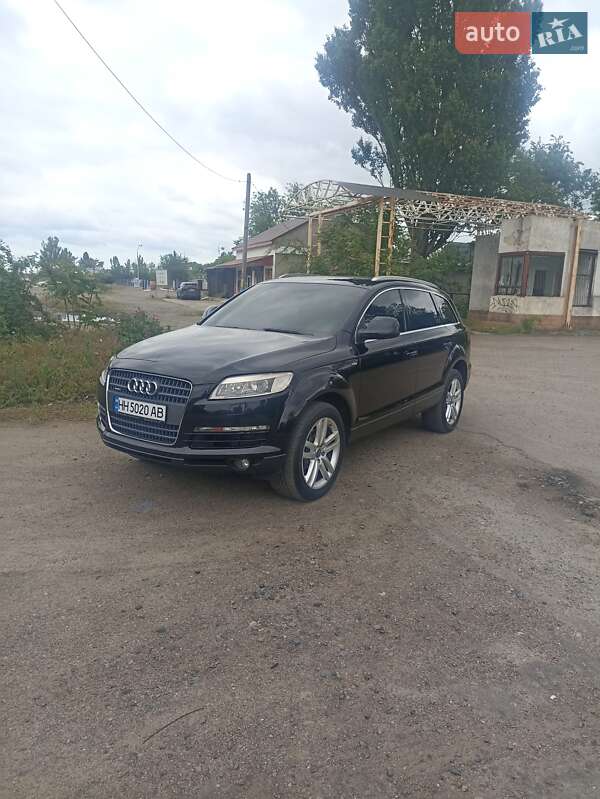 Позашляховик / Кросовер Audi Q7 2007 в Білгороді-Дністровському