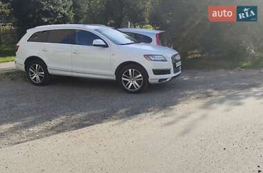 Внедорожник / Кроссовер Audi Q7 2015 в 