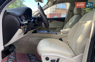 Позашляховик / Кросовер Audi Q7 2016 в 