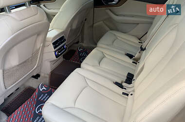 Позашляховик / Кросовер Audi Q7 2016 в 