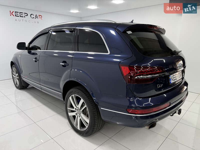 Позашляховик / Кросовер Audi Q7 2013 в Одесі