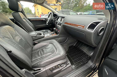 Позашляховик / Кросовер Audi Q7 2011 в 