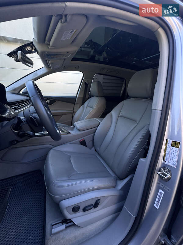 Внедорожник / Кроссовер Audi Q7 2019 в Киеве