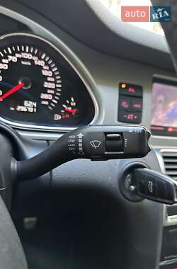Внедорожник / Кроссовер Audi Q7 2013 в 