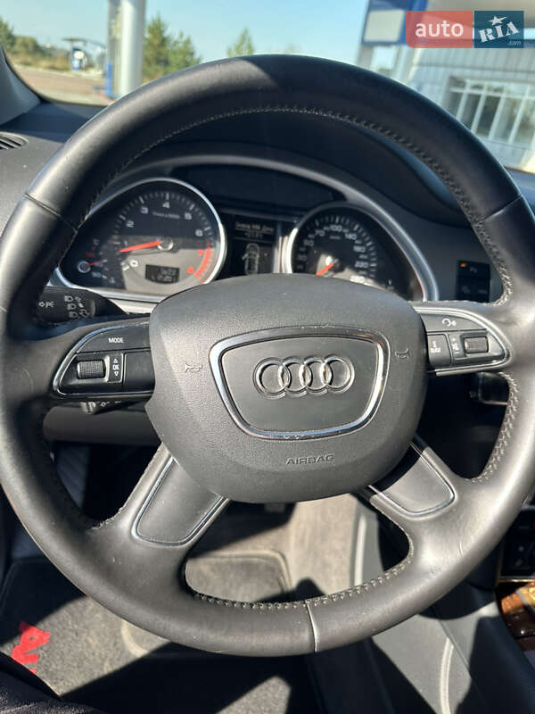 Позашляховик / Кросовер Audi Q7 2011 в Житомирі