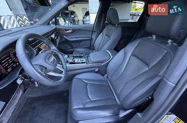 Позашляховик / Кросовер Audi Q7 2019 в 