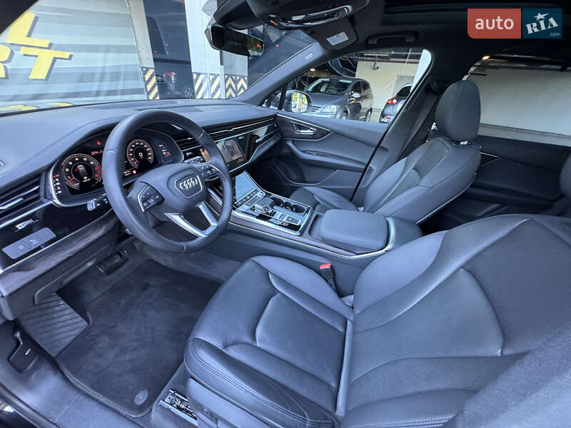 Позашляховик / Кросовер Audi Q7 2019 в Києві