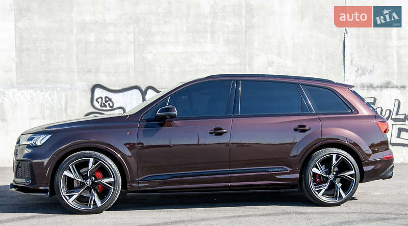 Позашляховик / Кросовер Audi Q7 2021 в Львові