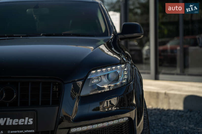 Внедорожник / Кроссовер Audi Q7 2010 в Черновцах