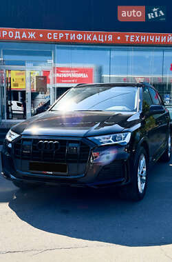 Позашляховик / Кросовер Audi Q7 2022 в  фото 2 Позашляховик / Кросовер Audi Q7 2022 в