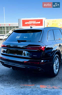 Позашляховик / Кросовер Audi Q7 2022 в  фото 5 Позашляховик / Кросовер Audi Q7 2022 в