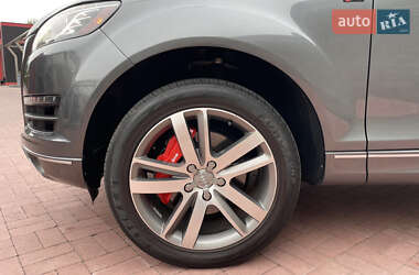 Позашляховик / Кросовер Audi Q7 2015 в 