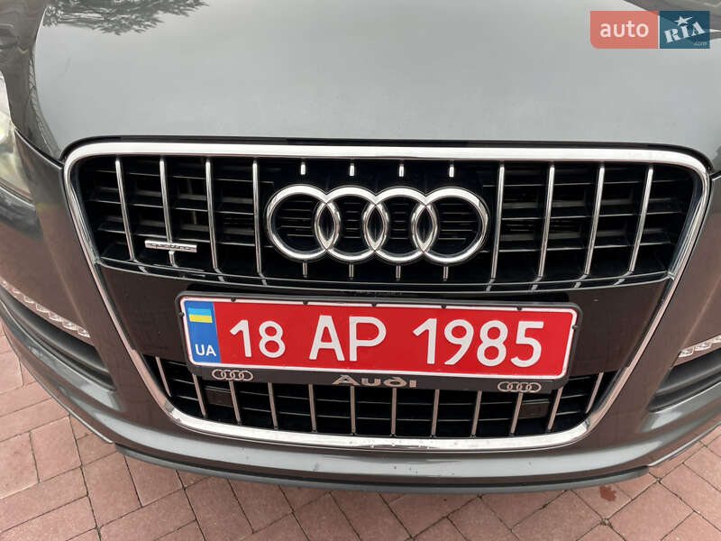 Внедорожник / Кроссовер Audi Q7 2015 в Ровно