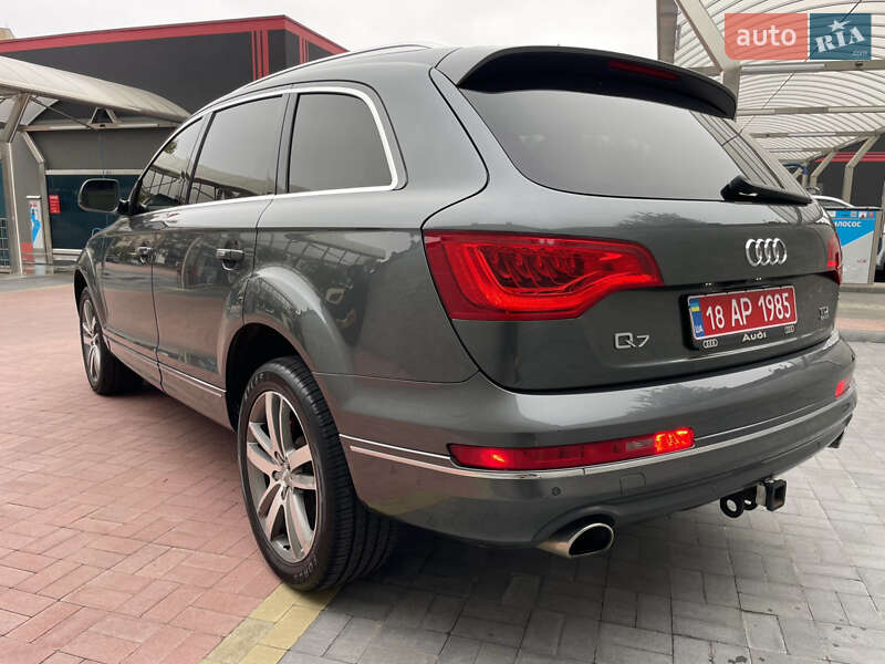 Внедорожник / Кроссовер Audi Q7 2015 в Ровно