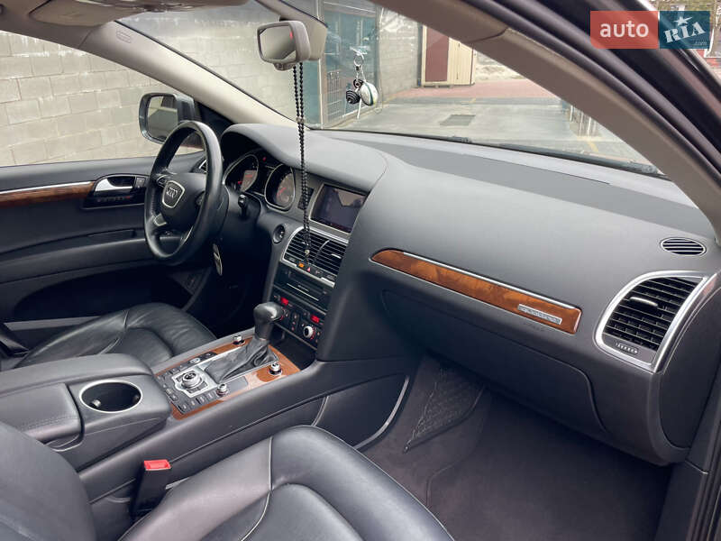 Внедорожник / Кроссовер Audi Q7 2015 в Ровно