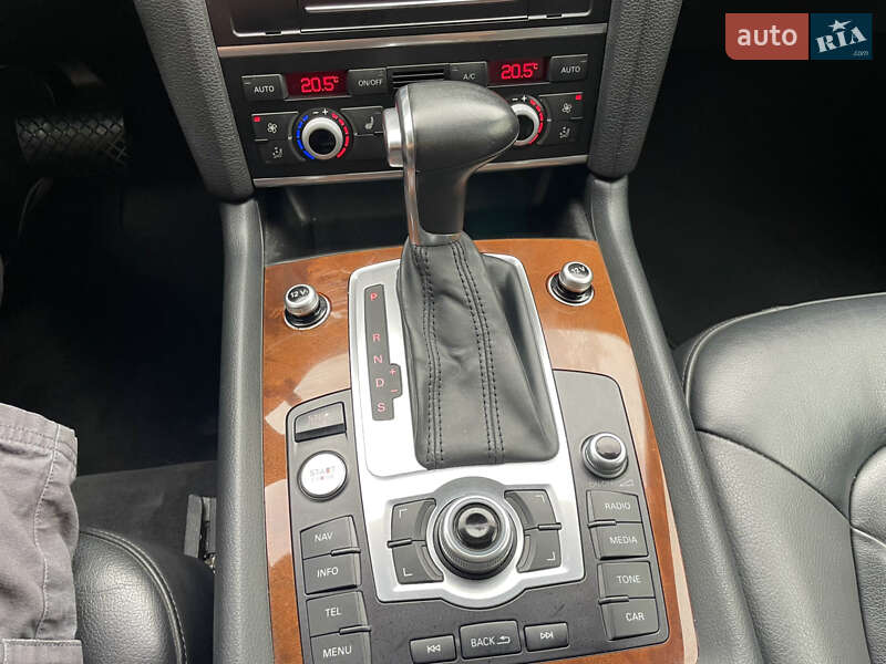Внедорожник / Кроссовер Audi Q7 2015 в Ровно