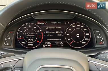Позашляховик / Кросовер Audi Q7 2017 в 
