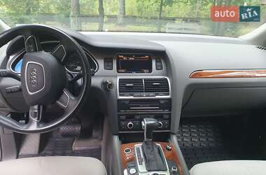 Позашляховик / Кросовер Audi Q7 2014 в 