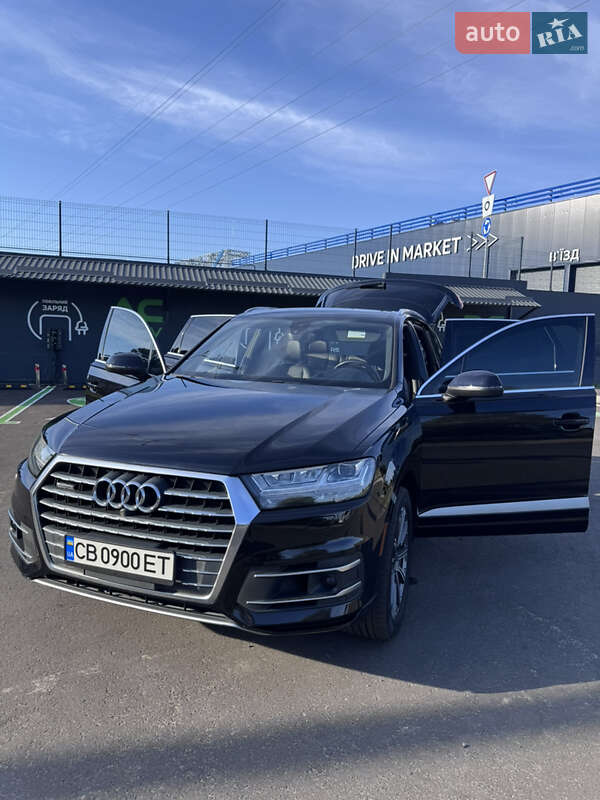 Внедорожник / Кроссовер Audi Q7 2017 в Чернигове