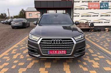 Позашляховик / Кросовер Audi Q7 2018 в 