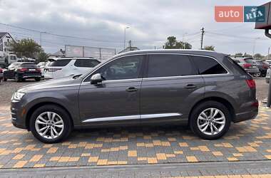 Позашляховик / Кросовер Audi Q7 2018 в 