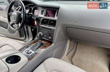 Внедорожник / Кроссовер Audi Q7 2006 в 